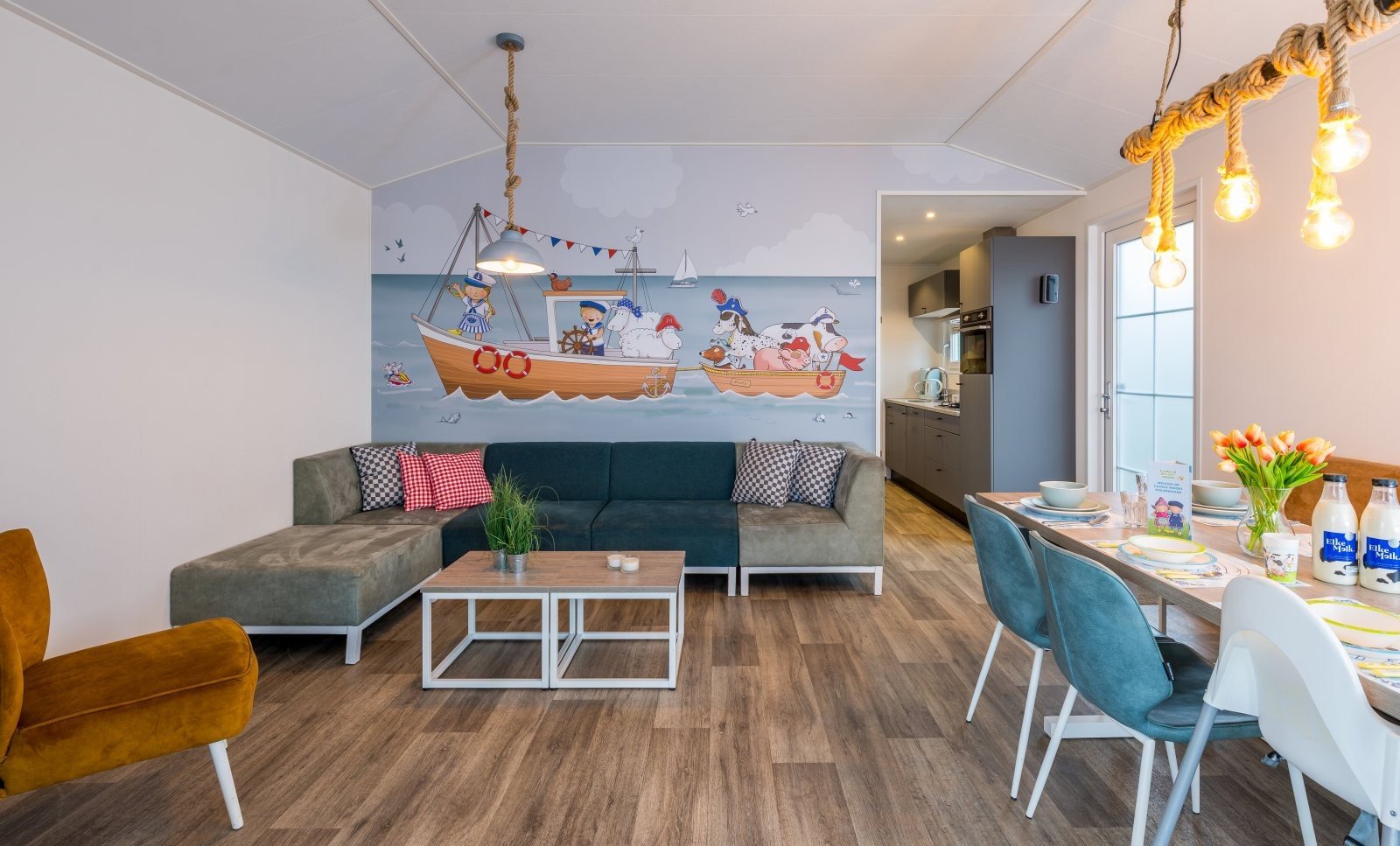 Fien & Teun Schifferhaus (6 Personen) einschließlich Kinderbett