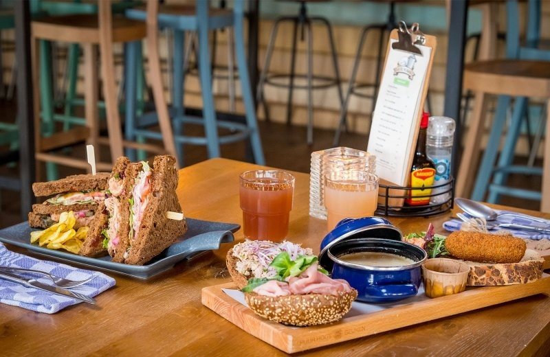 lunch bij gasterij molenwaard